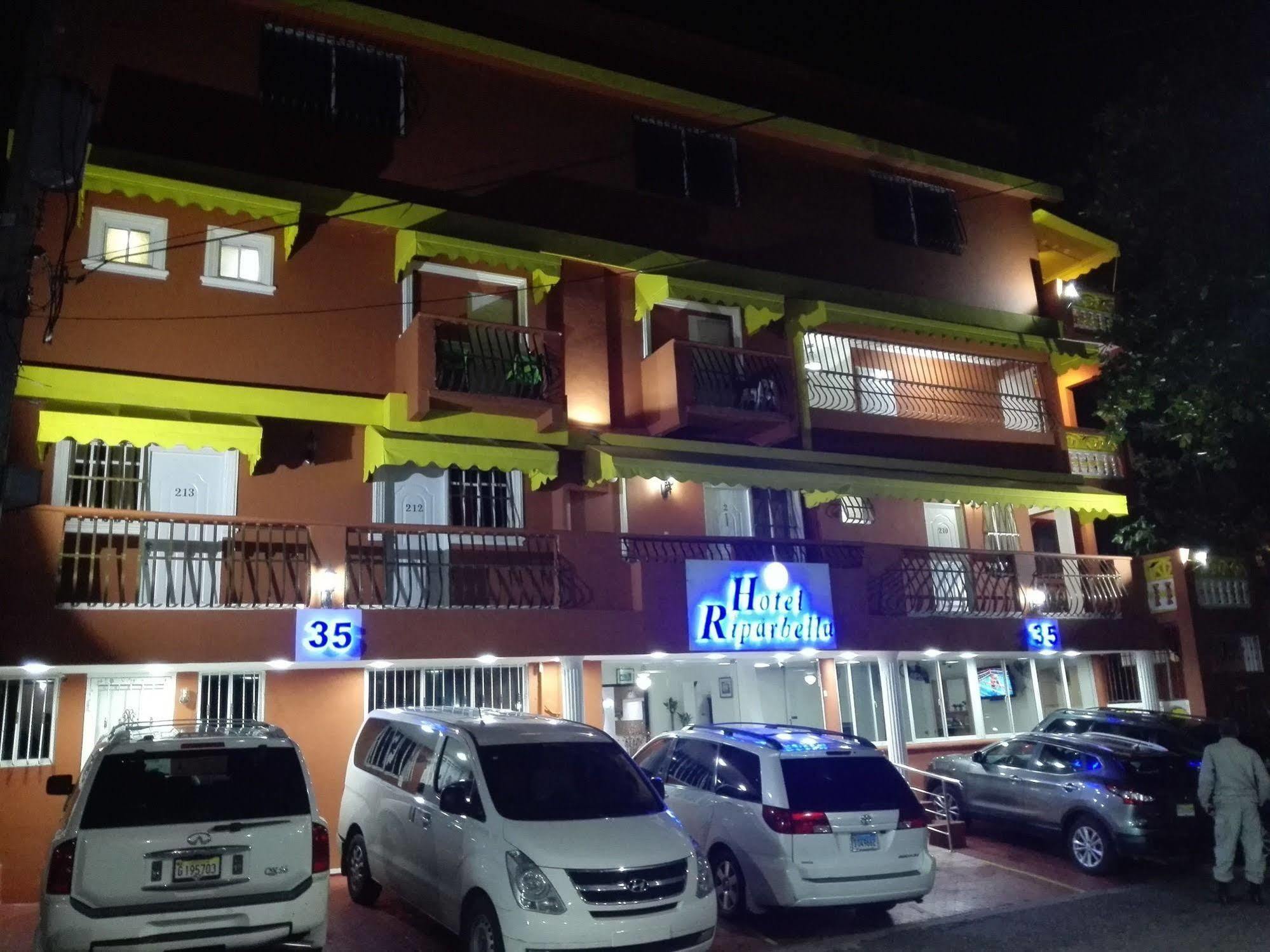 Hotel Riparbella Santo Domingo Esterno foto