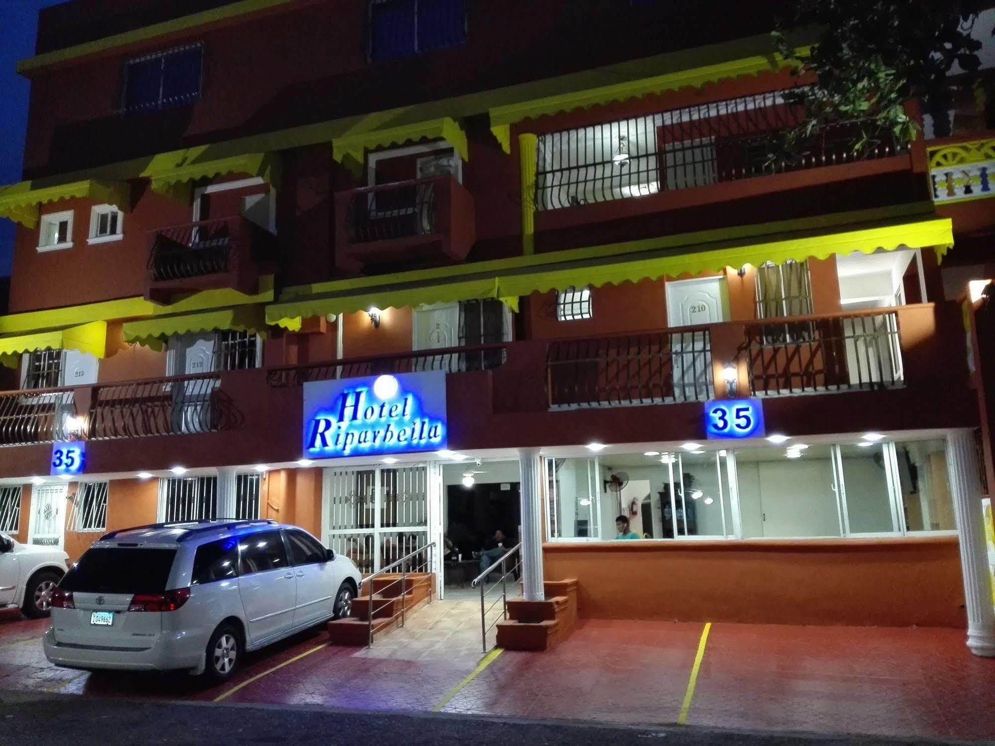 Hotel Riparbella Santo Domingo Esterno foto