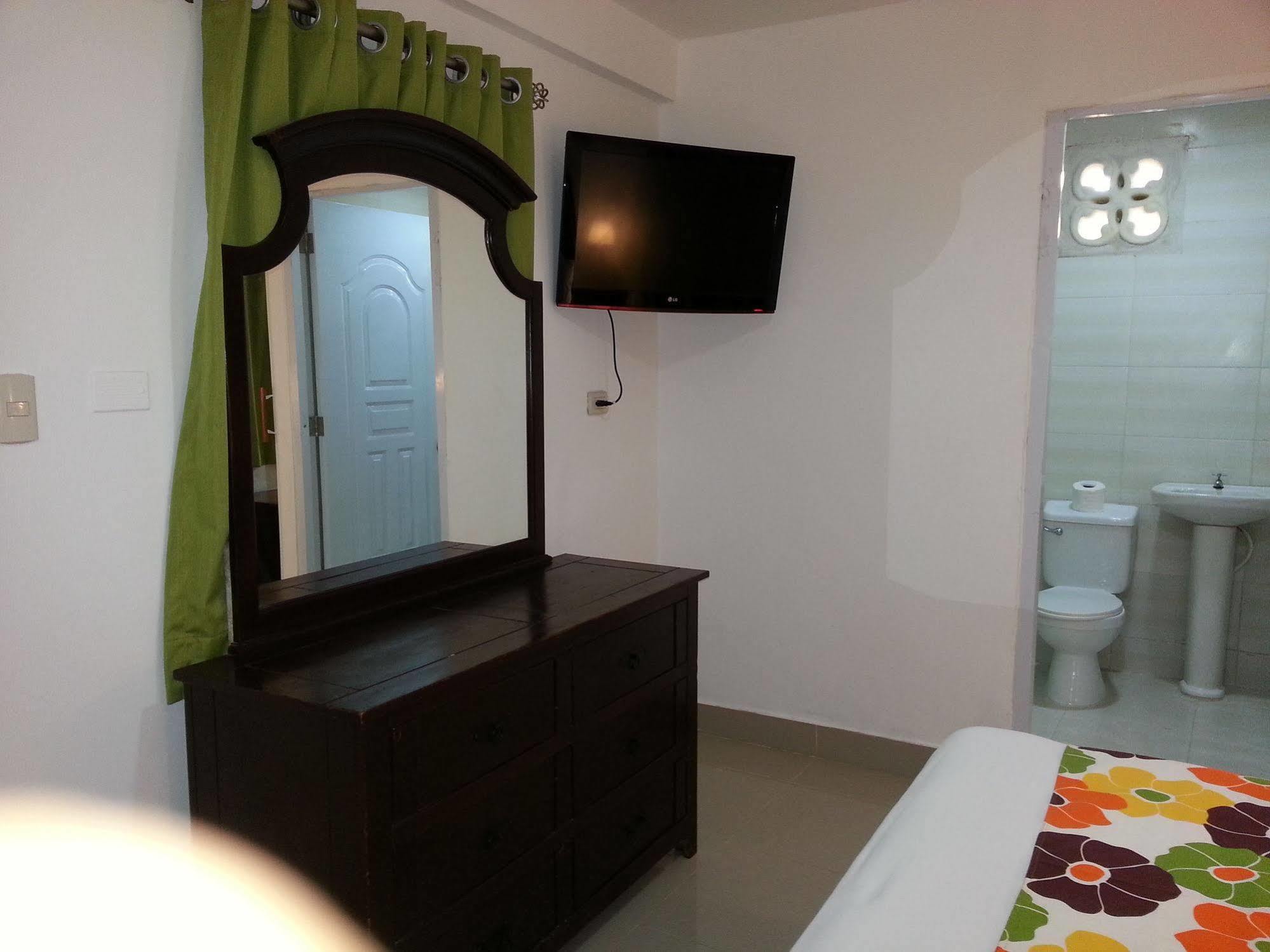Hotel Riparbella Santo Domingo Esterno foto