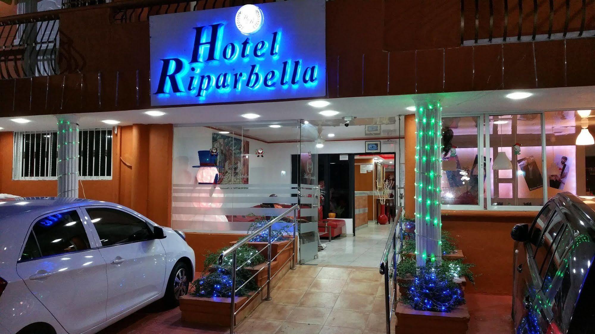 Hotel Riparbella Santo Domingo Esterno foto