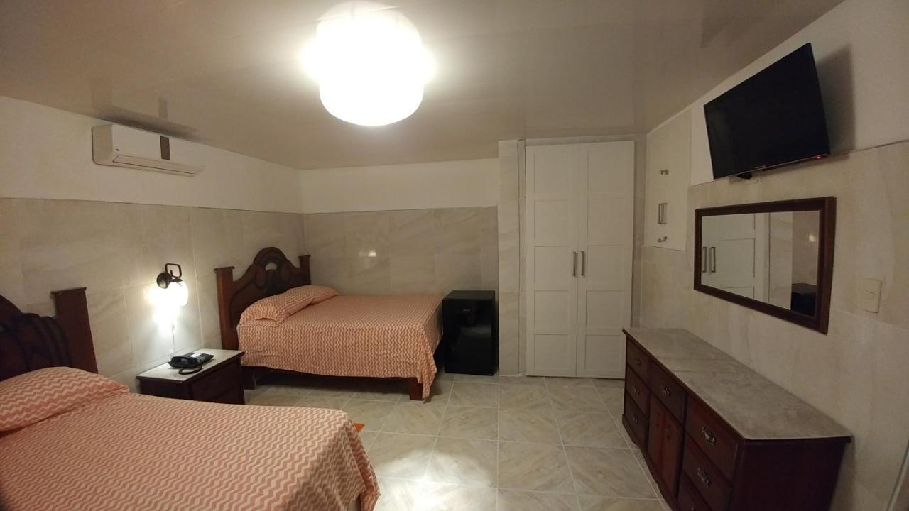 Hotel Riparbella Santo Domingo Esterno foto