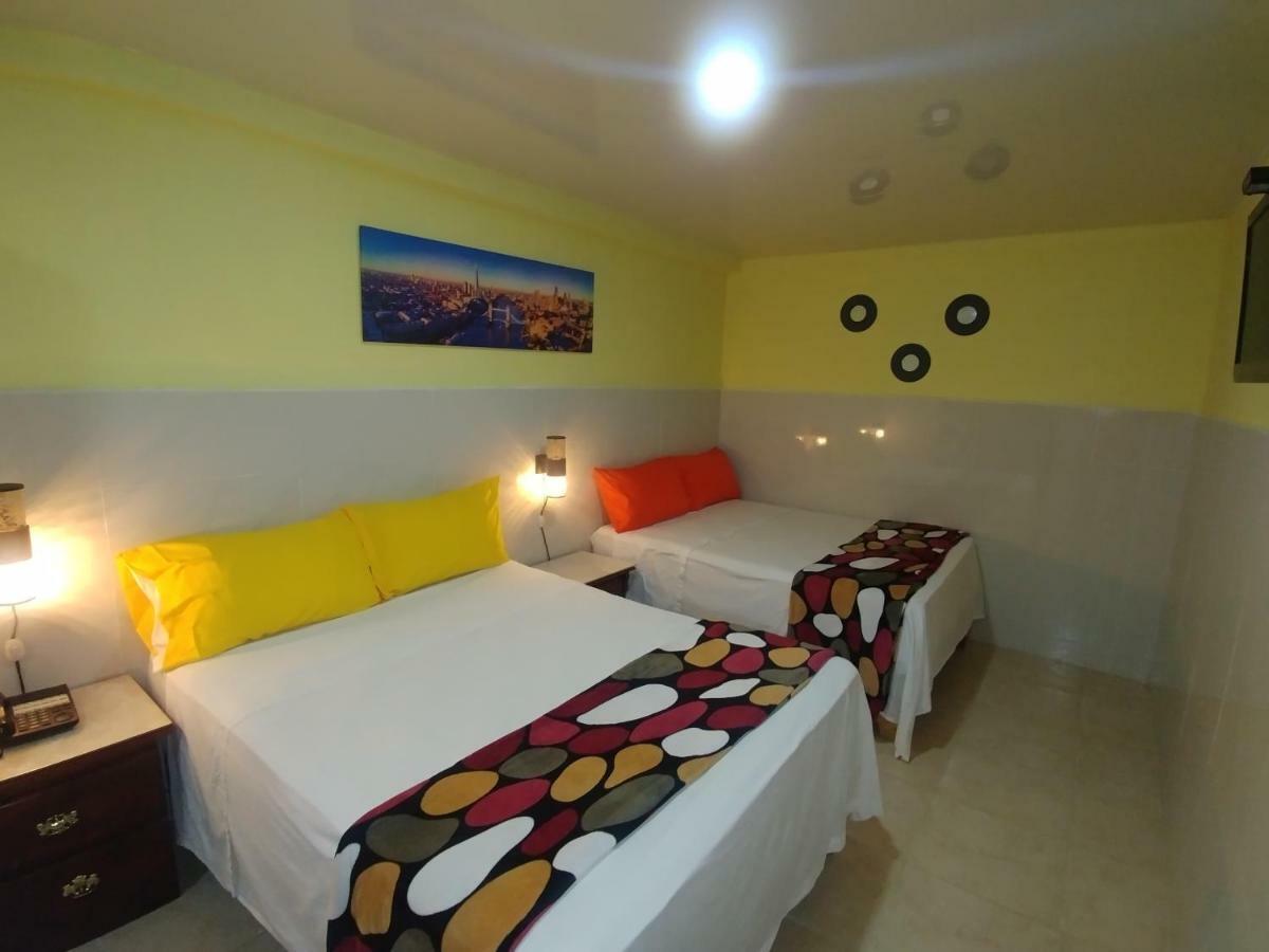Hotel Riparbella Santo Domingo Esterno foto